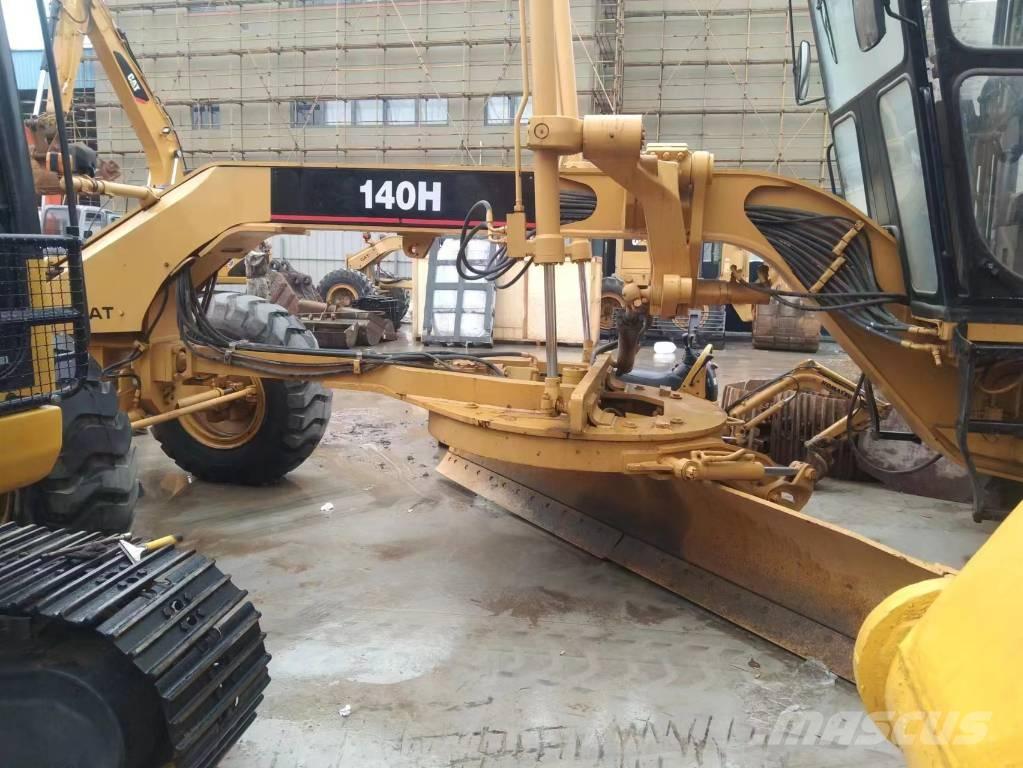 CAT 140 H معدات تمهيد الطرق