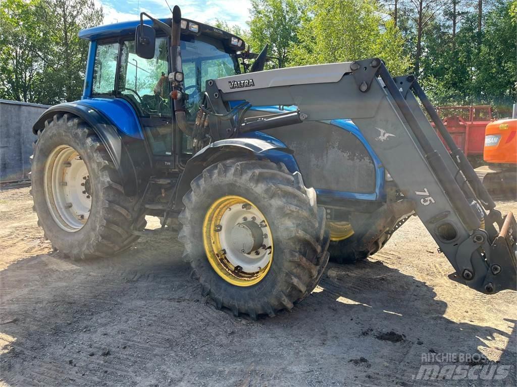 Valtra T170 الجرارات