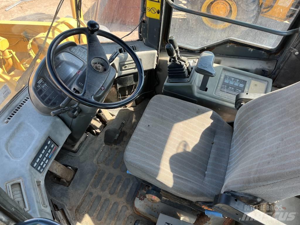 Komatsu WA 480 لوادر بعجل