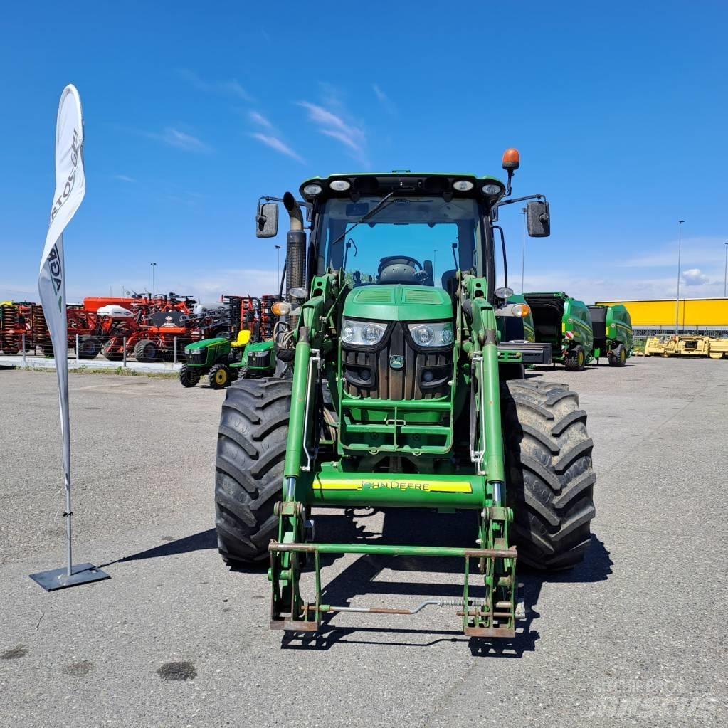 John Deere 6125 R الجرارات