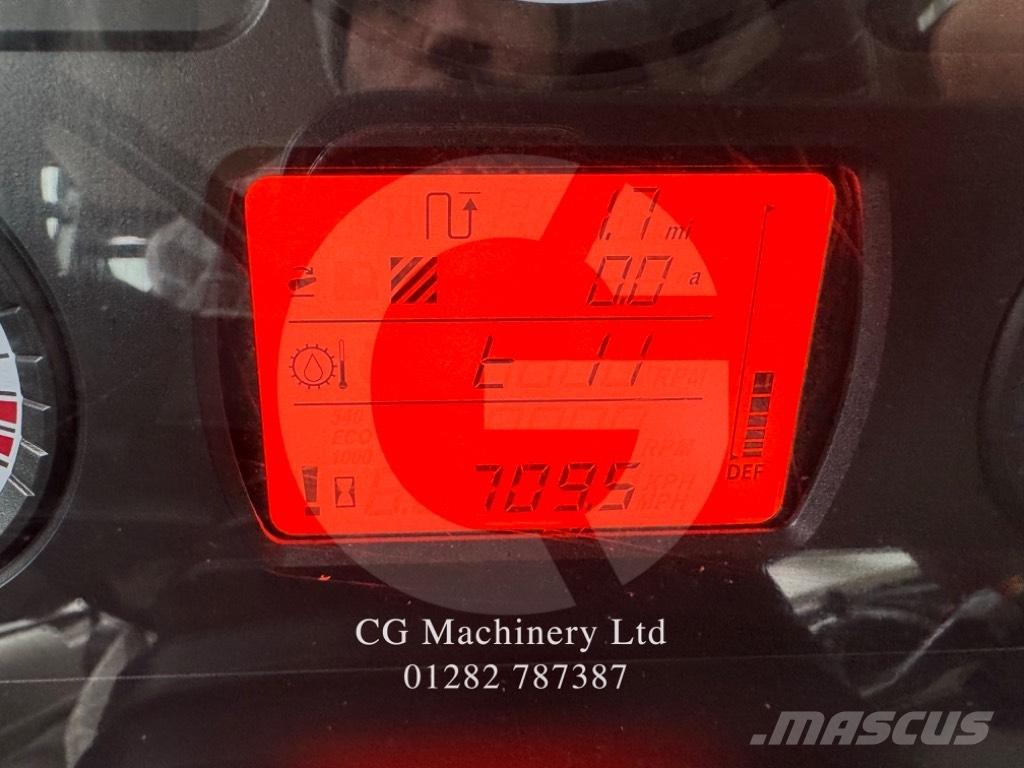 Massey Ferguson 4709 الجرارات