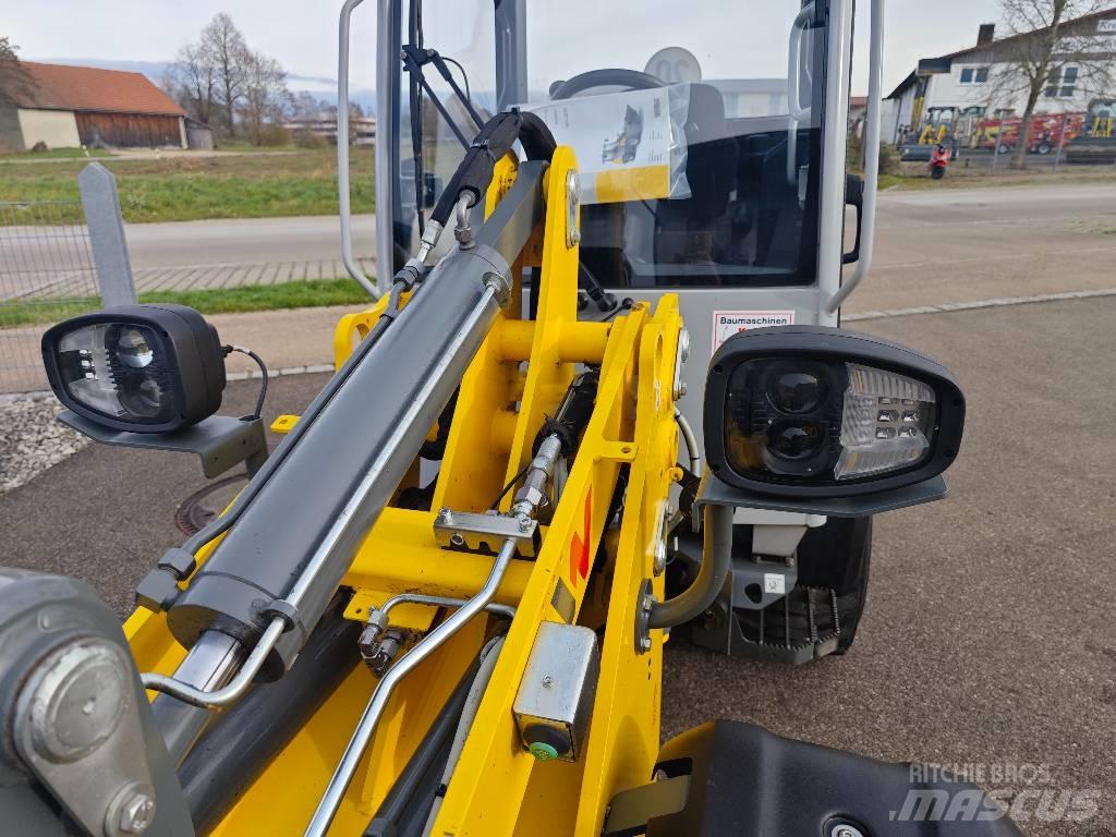 Wacker Neuson WL 28 لوادر بعجل