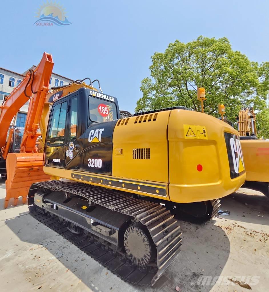 CAT 320 D حفارات زحافة