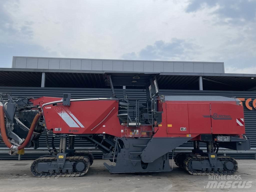 Wirtgen W 250 ماكينات الكشط البارد للأسفلت