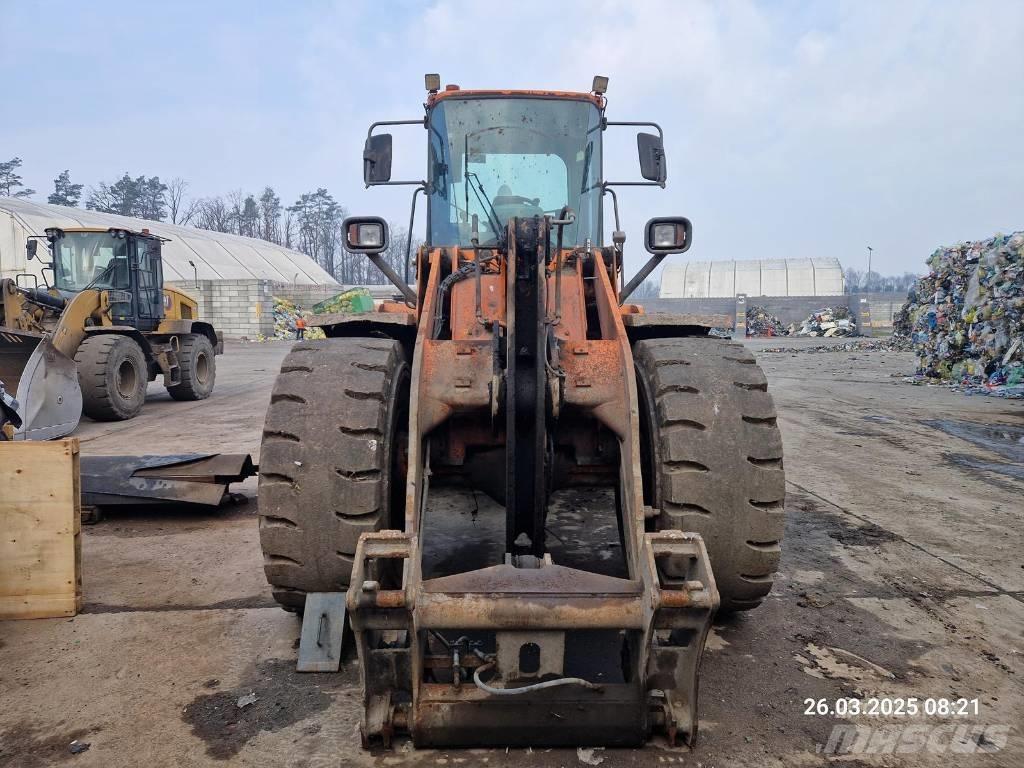 Doosan DL 250 لوادر بعجل