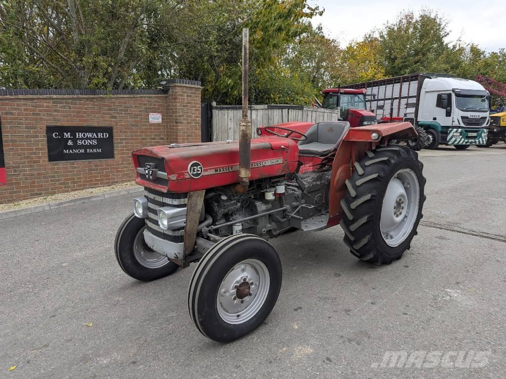 Massey Ferguson 135 الجرارات