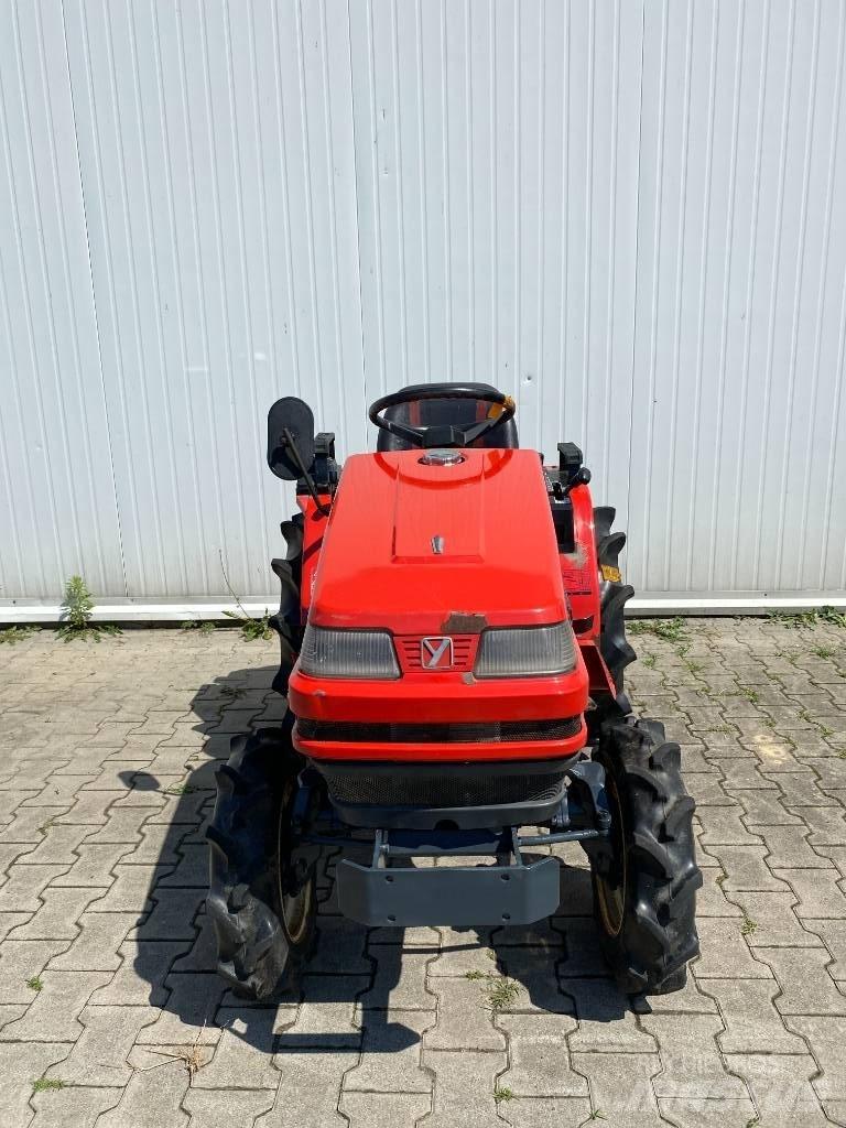 Yanmar KE-3 جرارات مدمجة