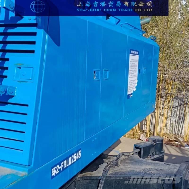 Hitachi SCX2500 رافعات مجنزرة