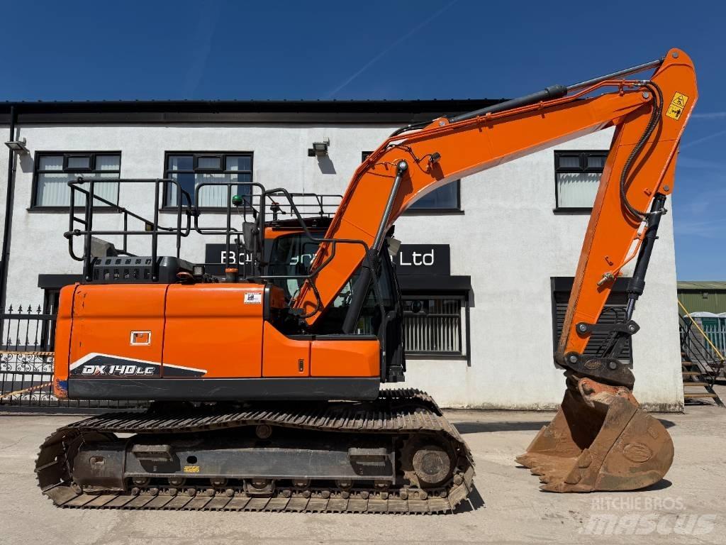 Doosan DX 140 LC-7 حفارات زحافة