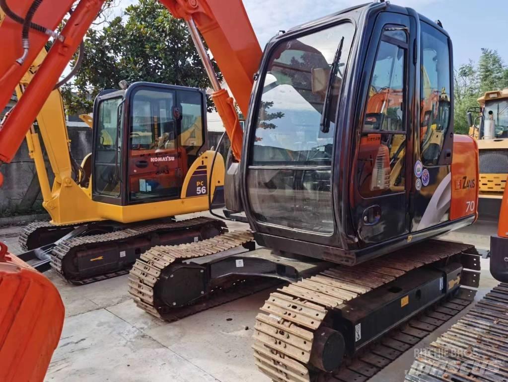 Hitachi ZX70 حفارات وسط 7 طن - 12 طن