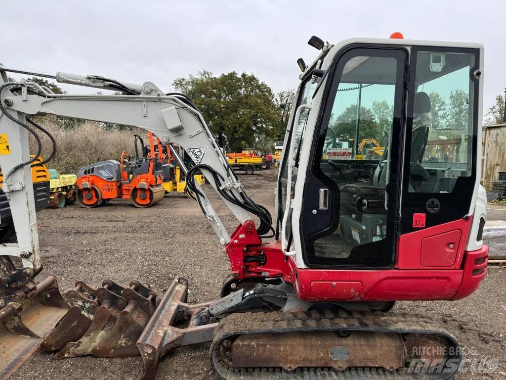 Takeuchi TB 230 حفارات صغيرة أقل من 7 طن (حفارات صغيرة)