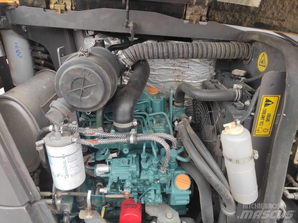 Volvo EC 27 C حفارات صغيرة أقل من 7 طن (حفارات صغيرة)