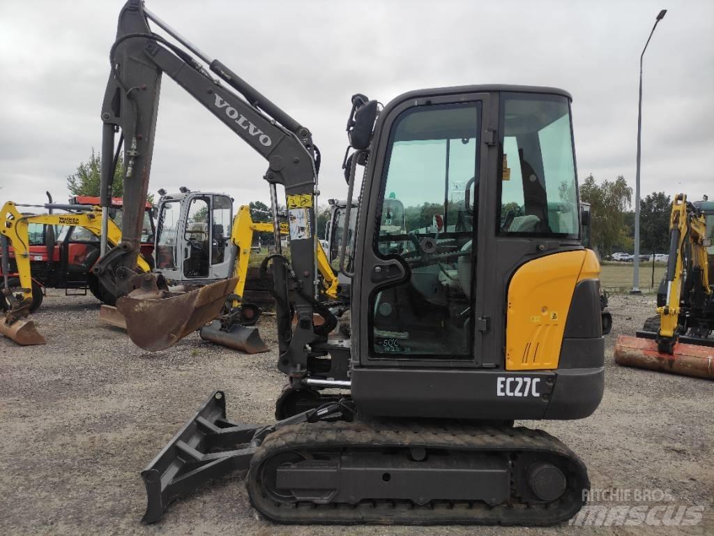 Volvo EC 27 C حفارات صغيرة أقل من 7 طن (حفارات صغيرة)