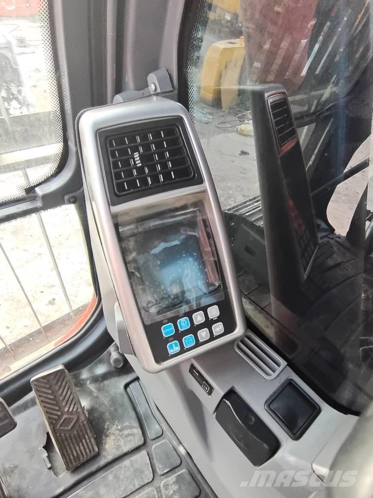 Doosan DX 225 LC حفارات زحافة