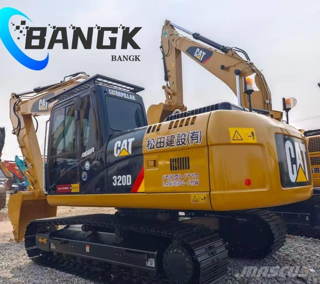 CAT 320 D حفارات زحافة