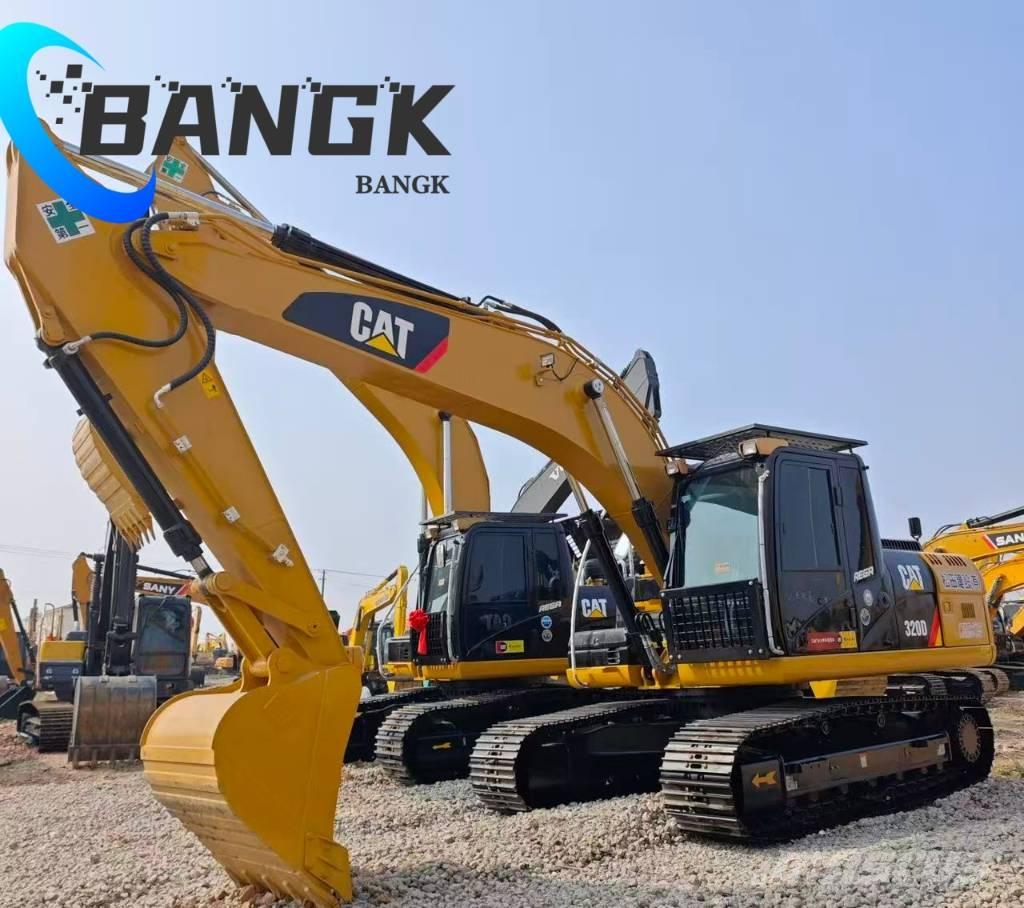 CAT 320 D حفارات زحافة