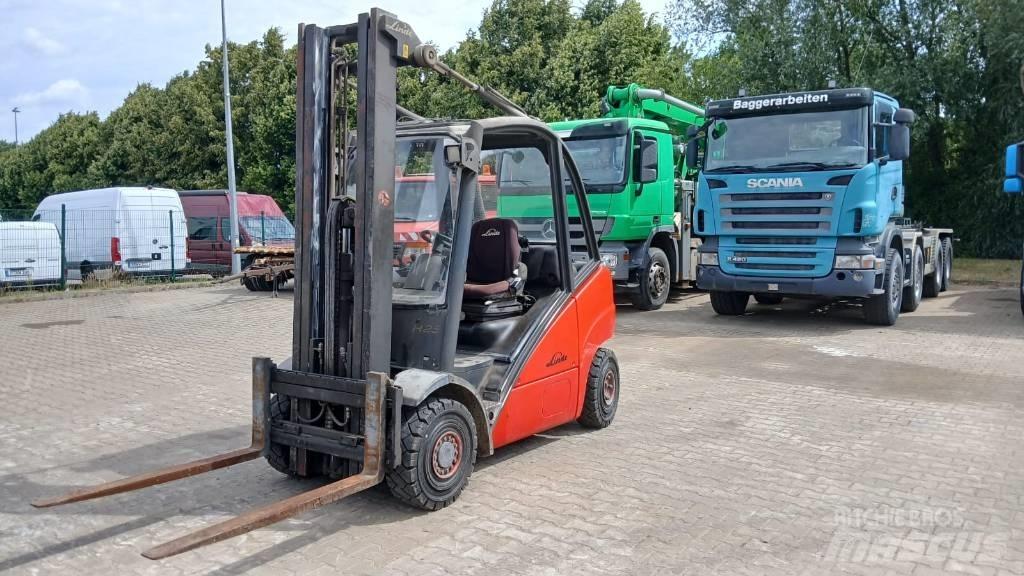 Linde H 25 D شاحنات الديزل