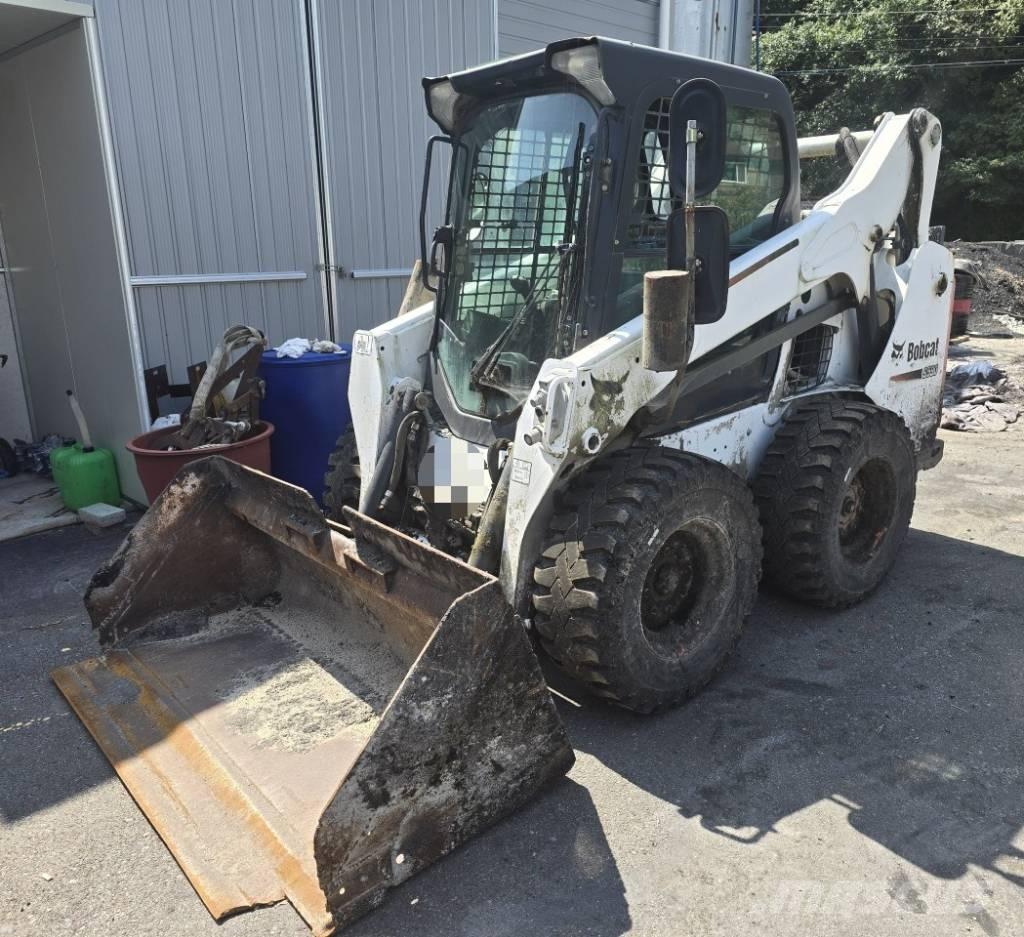 Bobcat S 590 لوادر انزلاقية التوجيه