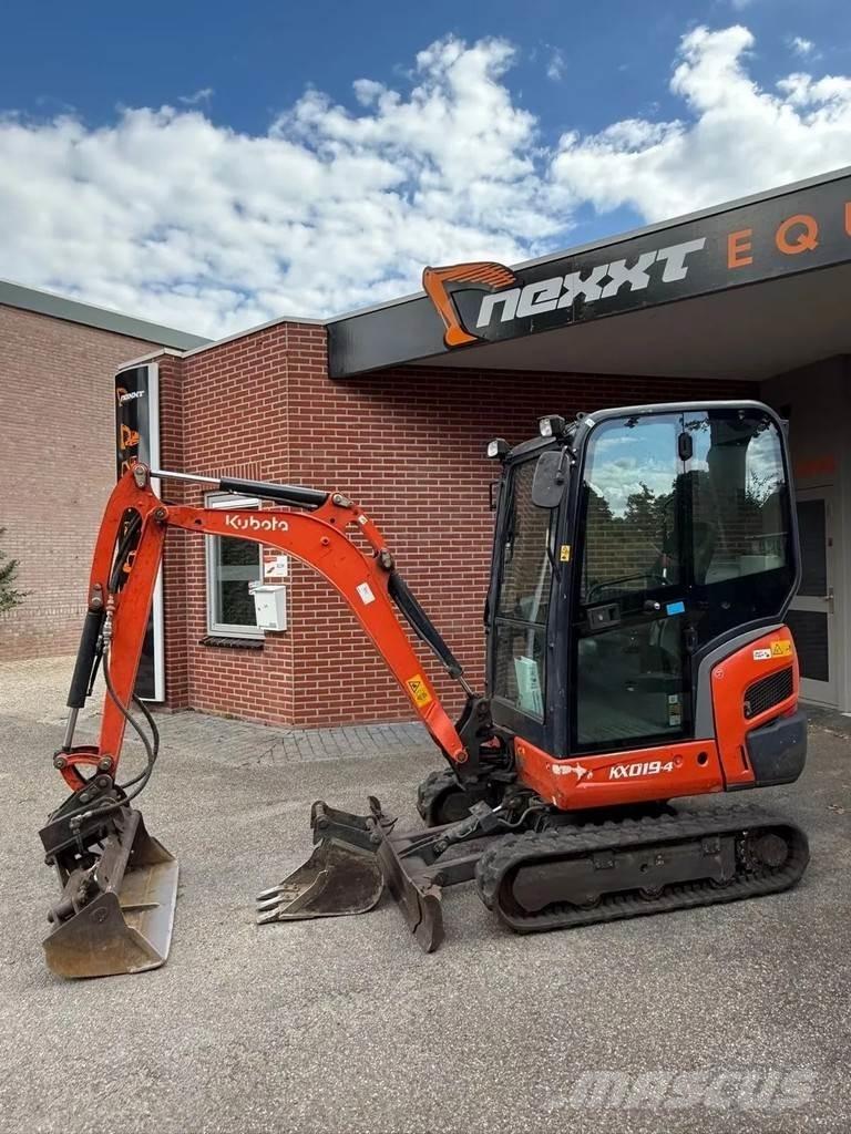Kubota KX019-4 حفارات صغيرة أقل من 7 طن (حفارات صغيرة)