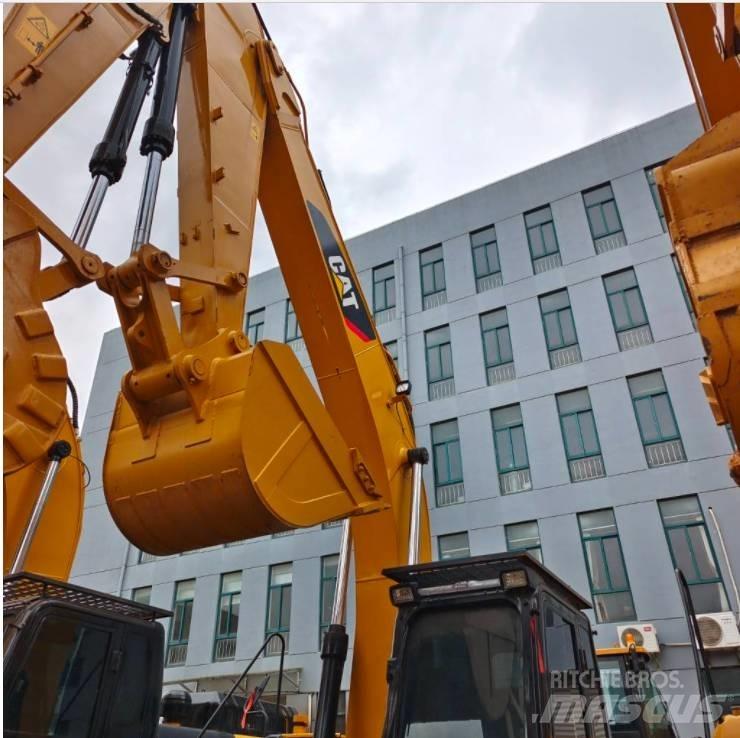 CAT 325 D حفارات زحافة