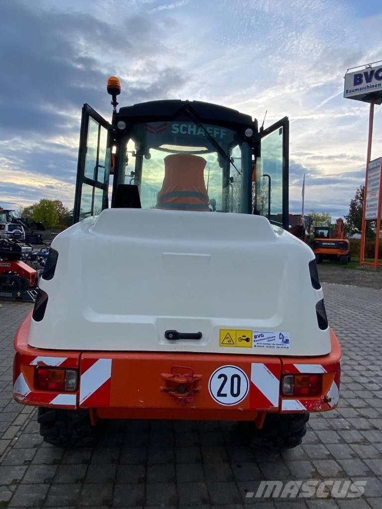 Yanmar V 100 لوادر بعجل