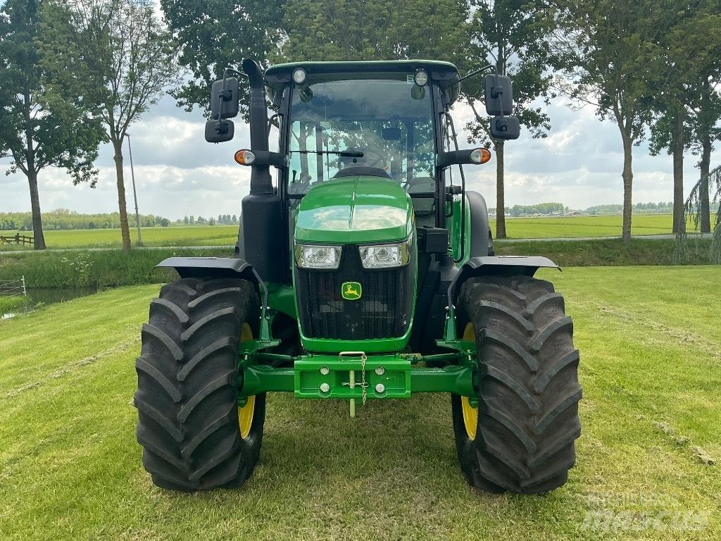 John Deere 5090 M الجرارات