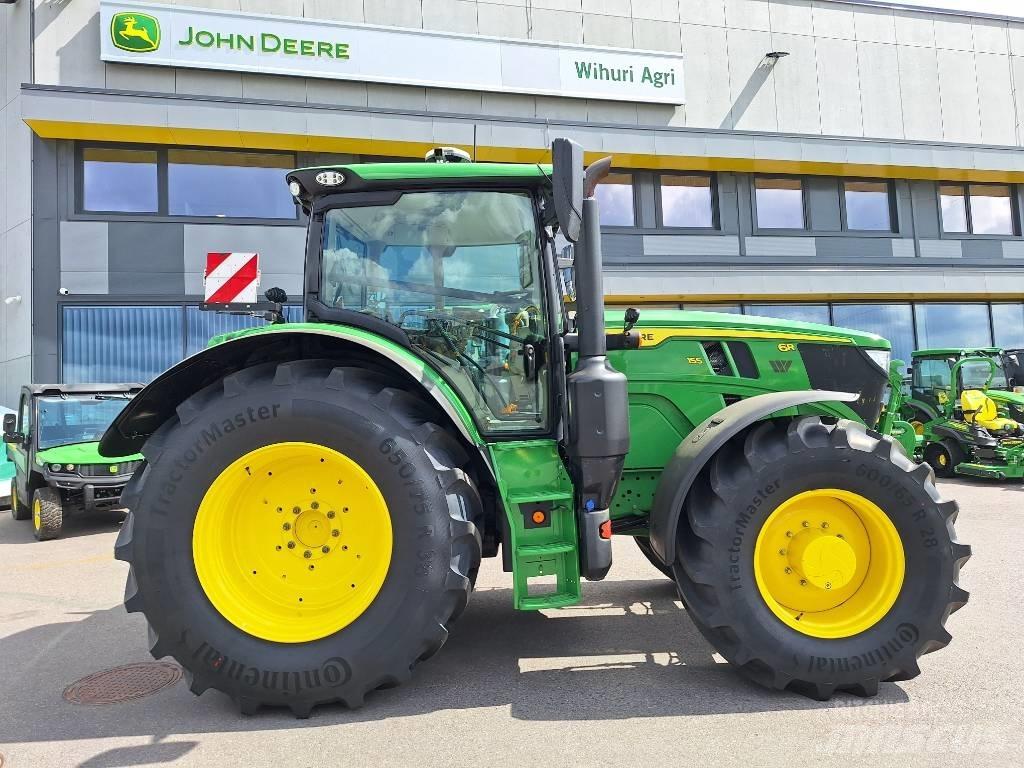 John Deere 6R 155 الجرارات