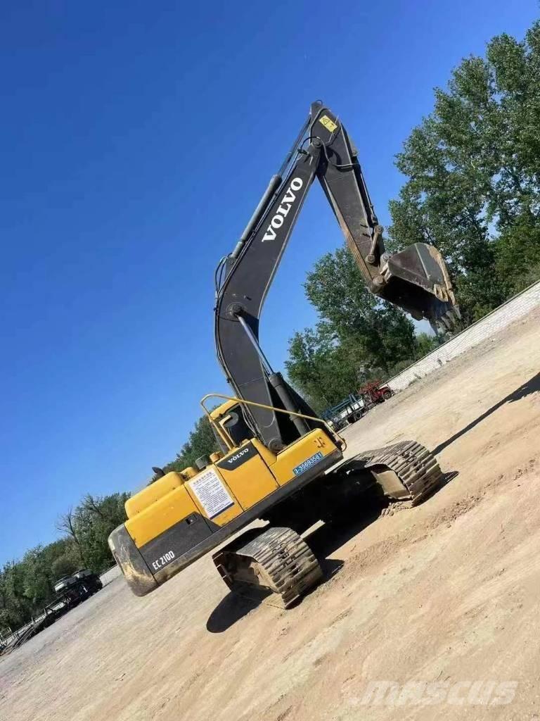 Volvo EC 210 حفارات زحافة