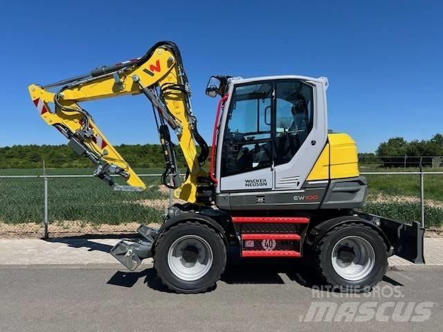 Wacker Neuson EW 100 حفارات بعجل