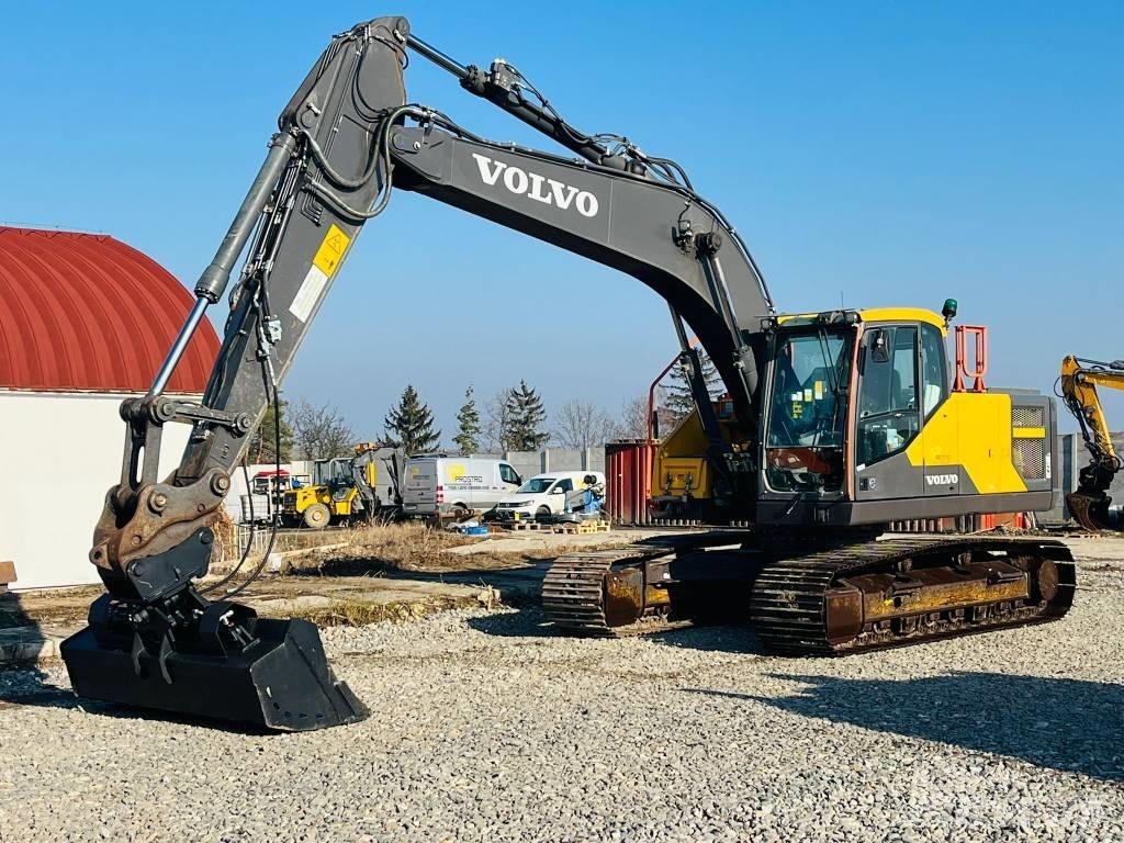 Volvo EC 220 EL حفارات زحافة