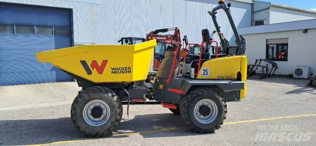 Neuson DW 50 ساحبات مفصلية
