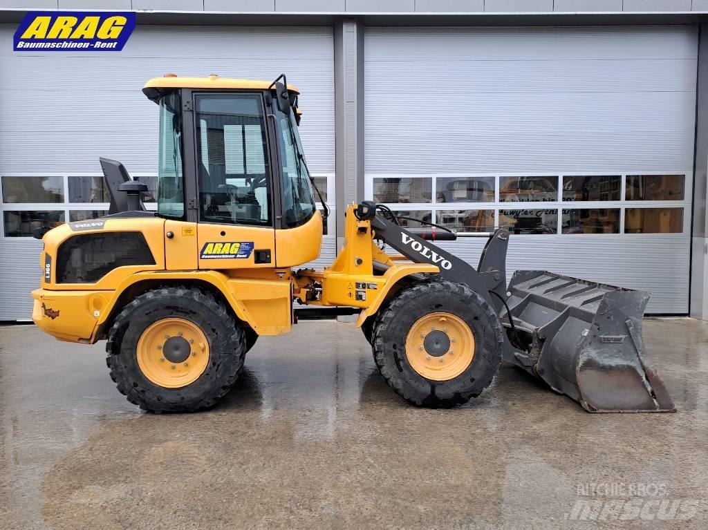 Volvo L 30 G لوادر بعجل