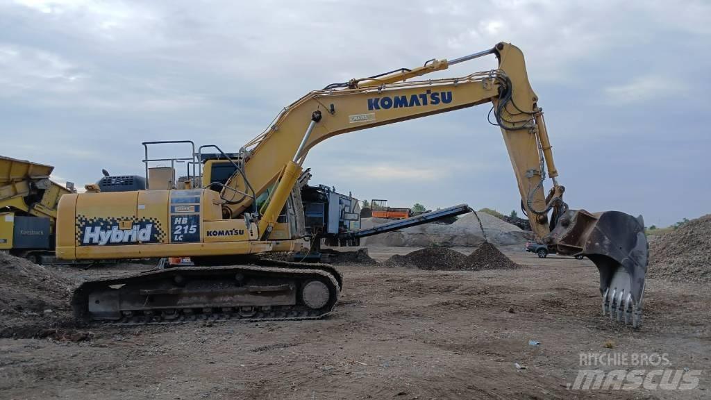 Komatsu HB 215 LC حفارات زحافة