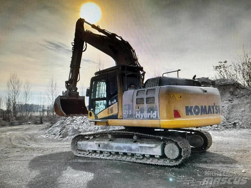 Komatsu HB 215 LC حفارات زحافة