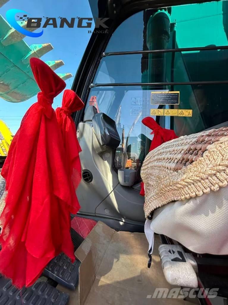 Hitachi ZX 200 حفارات زحافة