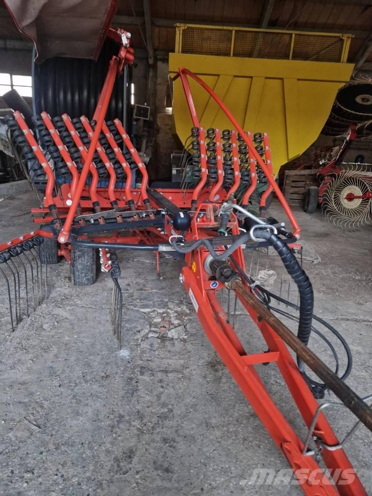Kuhn 5031T مكابس وميبسات التبن