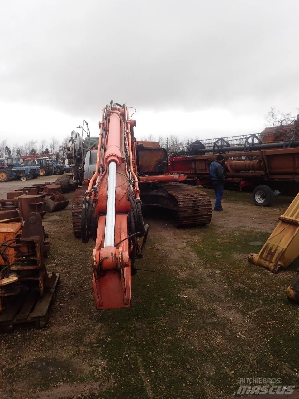 Fiat-Kobelco E215 الجرارات