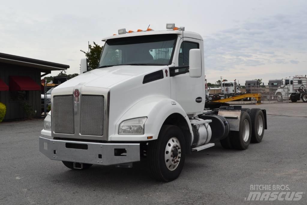 Kenworth T 880 وحدات الجر