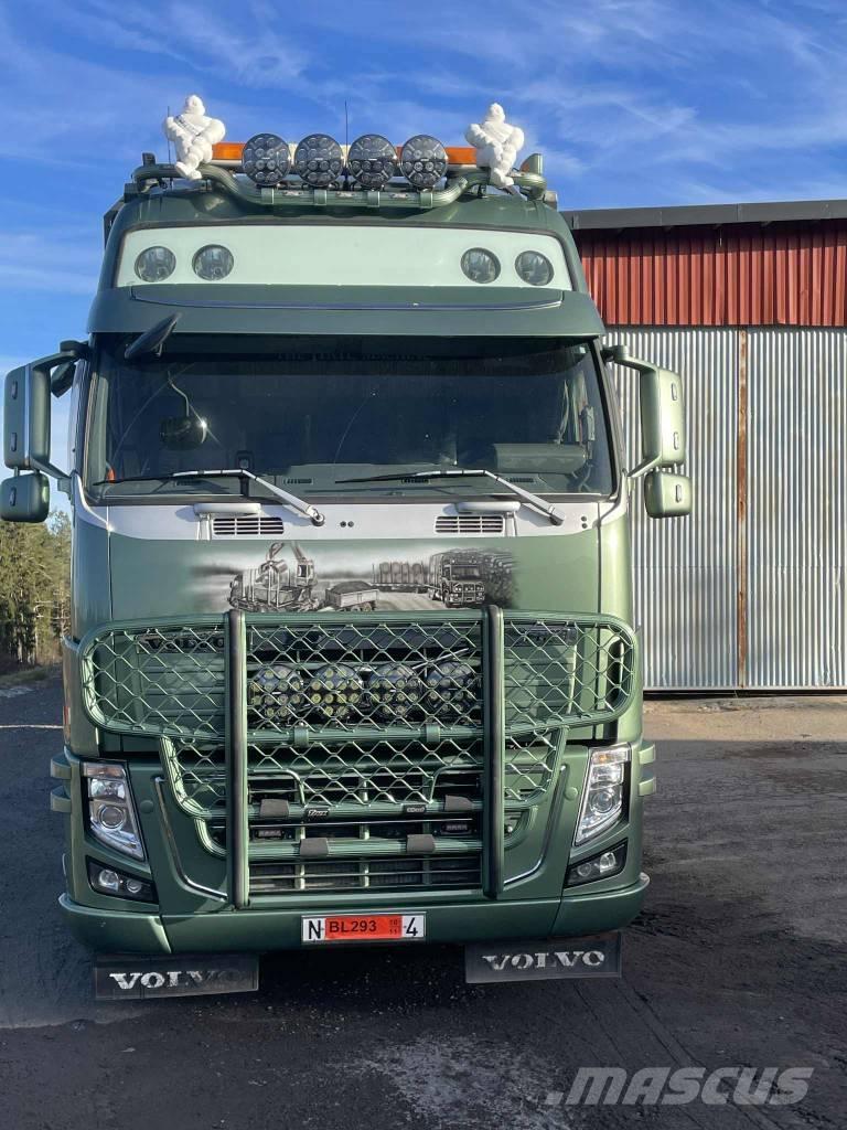 Volvo FH 16 750 شاحنات أشجار