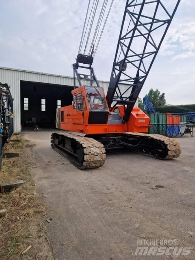 Hitachi KH 180-3 رافعات مجنزرة