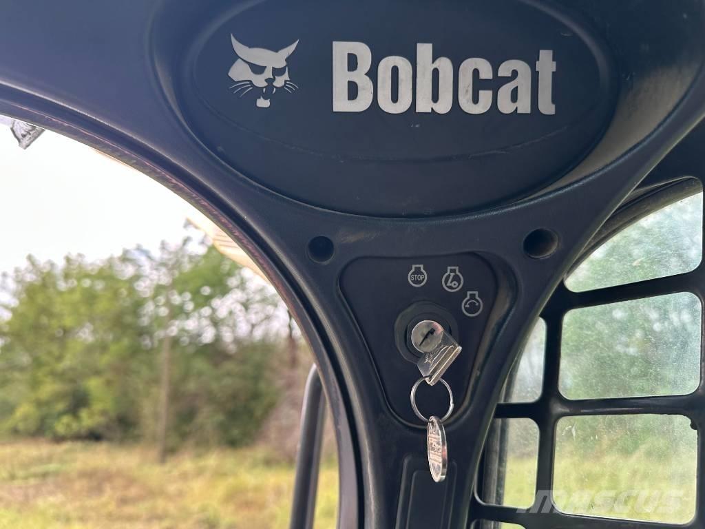 Bobcat S 530 لوادر انزلاقية التوجيه