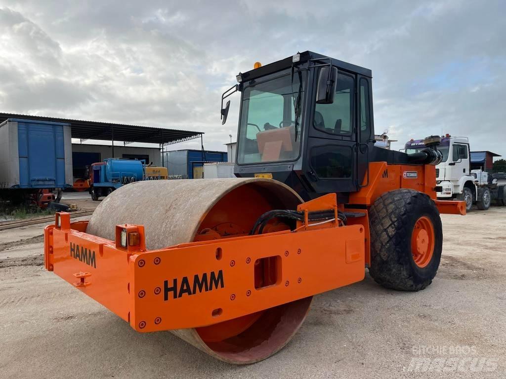 Hamm 2520 D مداحل أحادية الأسطوانة