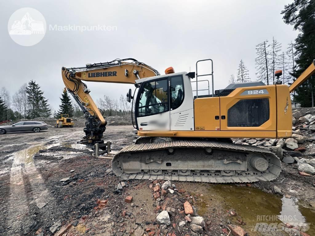 Liebherr R 924 LC حفارات زحافة