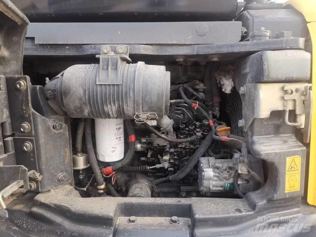 Komatsu PC 55 MR حفارات صغيرة أقل من 7 طن (حفارات صغيرة)