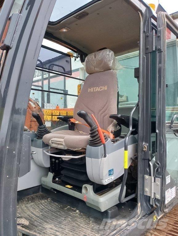 Hitachi ZX130 حفارات زحافة