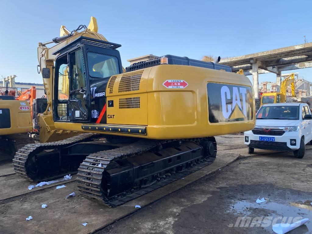 CAT 326D2L حفارات زحافة
