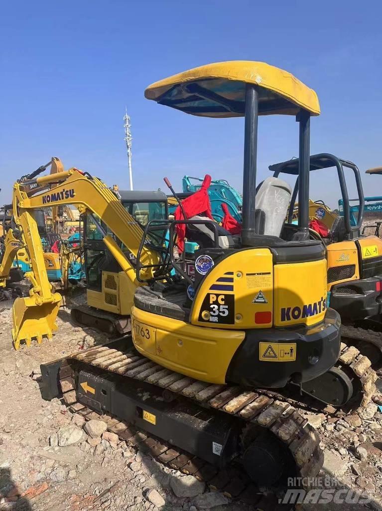 Komatsu PC 35 MR-3 حفارات زحافة