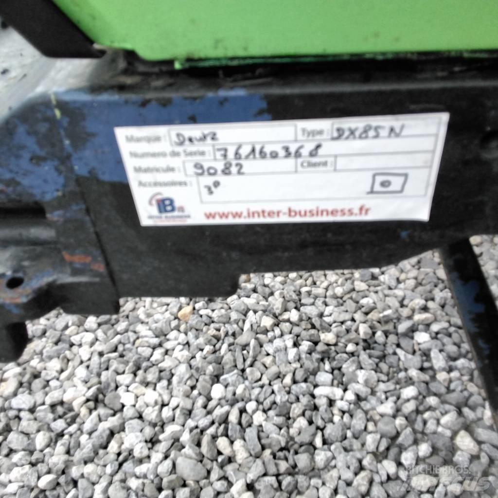 Deutz-Fahr DX85N الجرارات