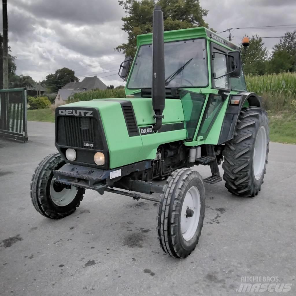 Deutz-Fahr DX85N الجرارات