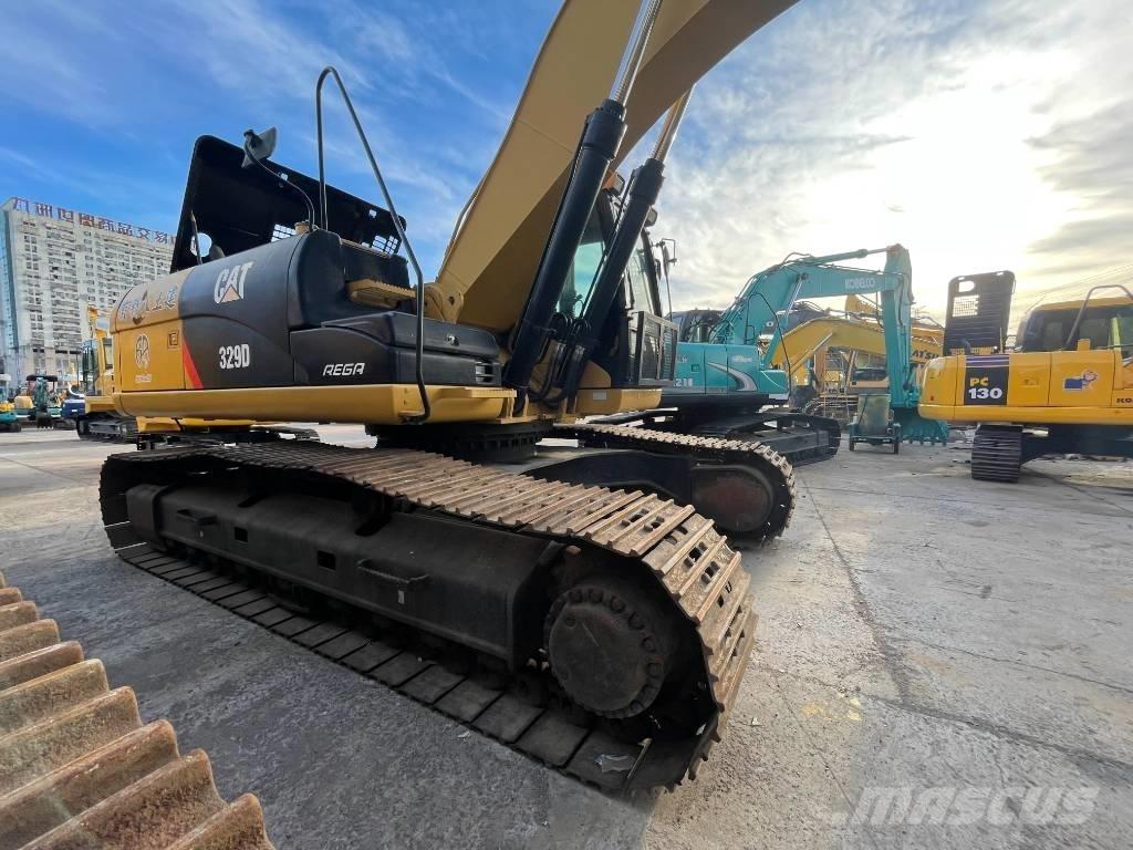 CAT 329 D حفارات زحافة